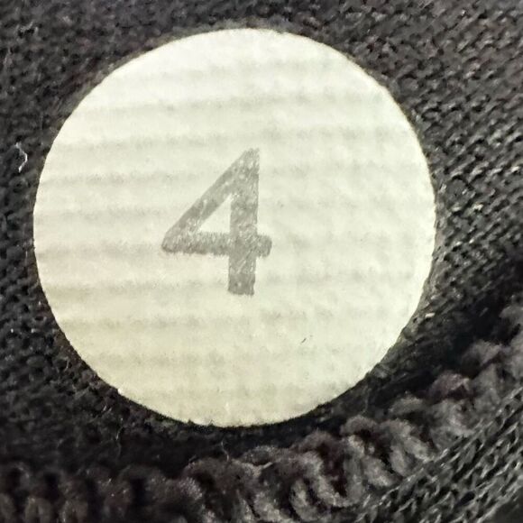 Lululemon black tank top - Picture 5 of 7